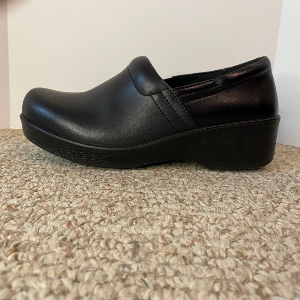 Dynamo Slip Resistant Clog